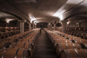 Château La Garde chai à barriques